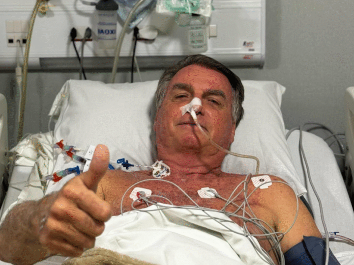 Jair Bolsonaro tem crise grave na prisão e médicos são chamados às pressas