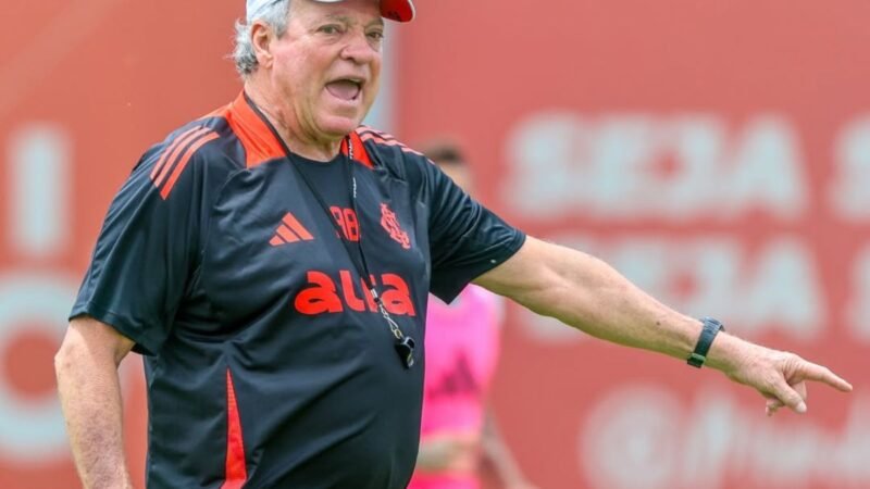 Abel Braga faz comentário homofóbico em apresentação no Internacional