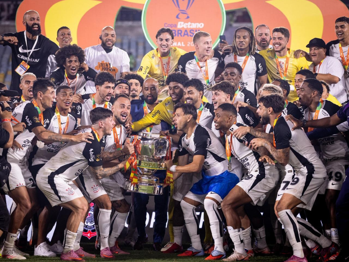 Taça milionária alivia o caixa! Saiba quanto o Corinthians arrecadou com título da Copa do Brasil