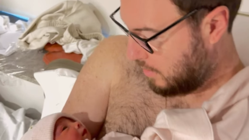 Papais do ano! Relembre os famosos que viraram pais em 2025